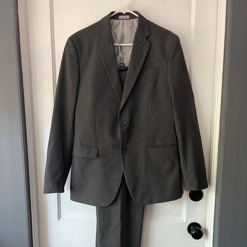 Men's J. Ferrar Gray Two-Button Slim Fit Suit Jacket Sz 40R and Pants 34x32 EUC